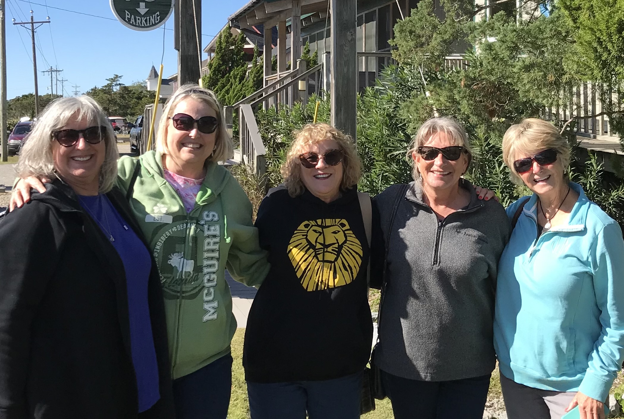 Group photo of Nina Simmons, Carol Moore, Susette Hunter, Mary Muse, and Janie Jones
